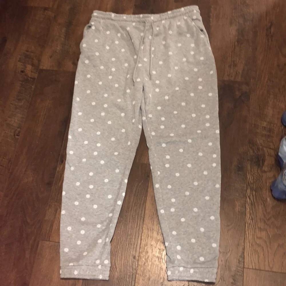 Rue 21 flower sweatpants - Picture 1 of 4